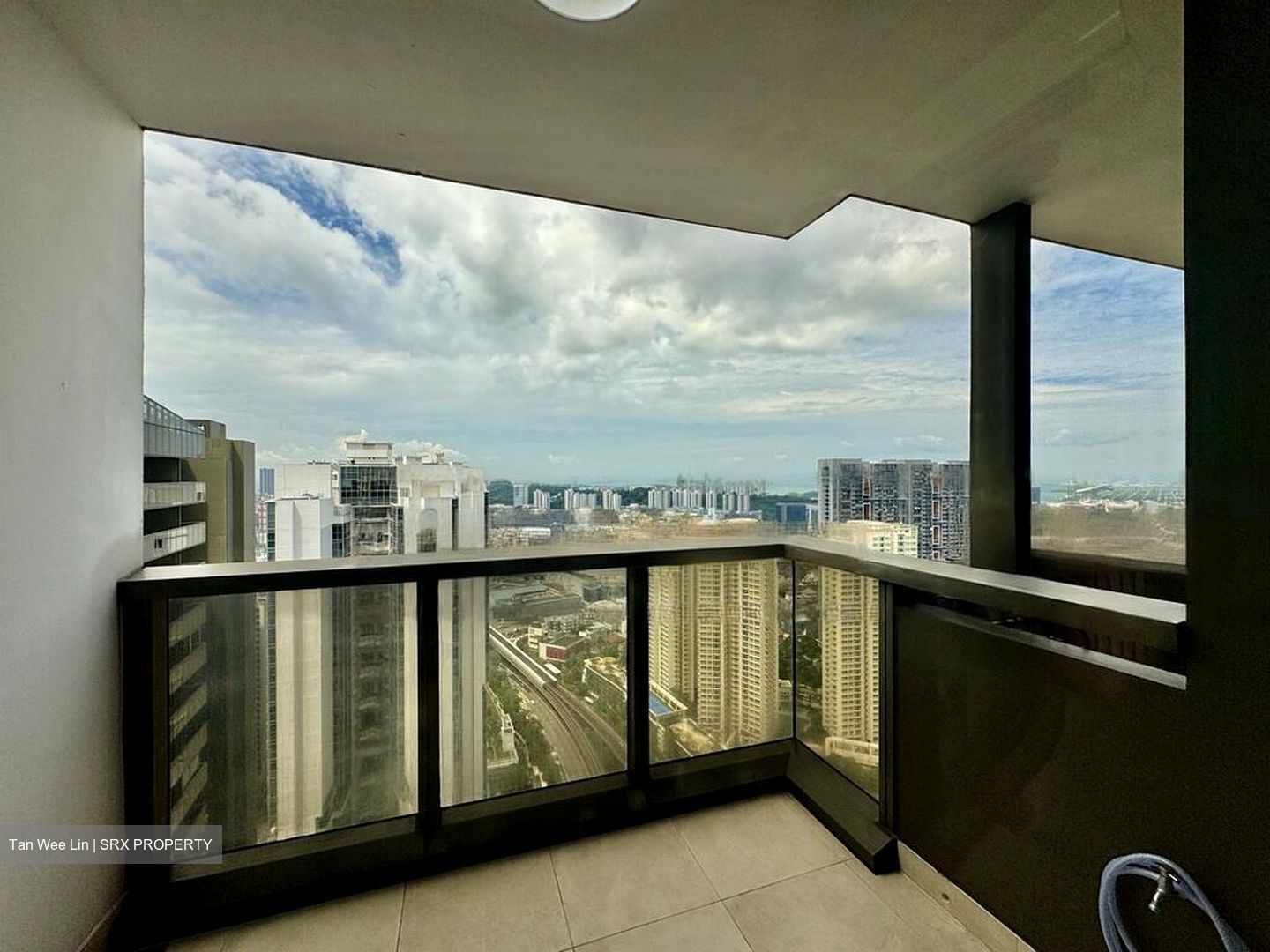 Commonwealth Towers (D3), Condominium #452413361
